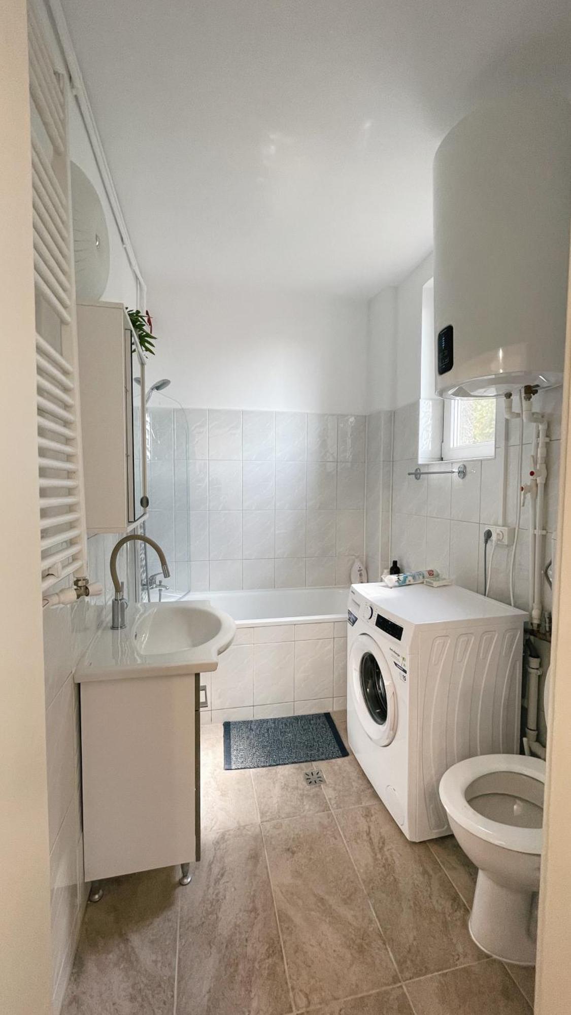 Pinkfluid - Charming Studio In Prime Location บูคาเรสต์ ภายนอก รูปภาพ