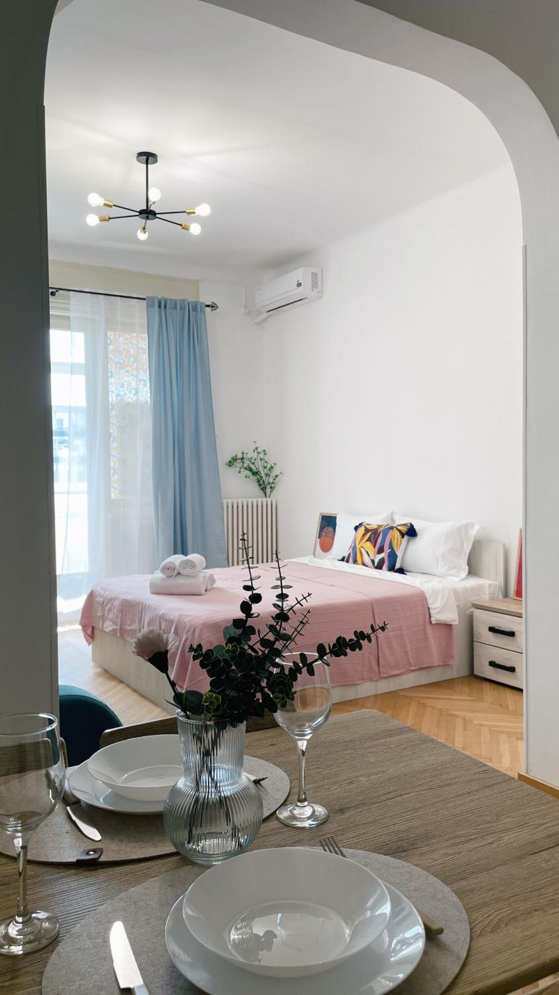 Pinkfluid - Charming Studio In Prime Location บูคาเรสต์ ภายนอก รูปภาพ